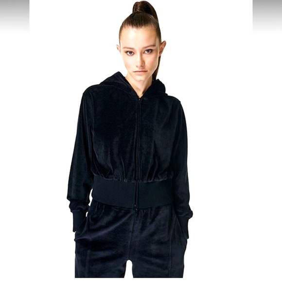 Sweaty Betty Jackets & Blazers - NWT Sweaty Betty Retake Velour Zip Through Jacket Black Size Small
